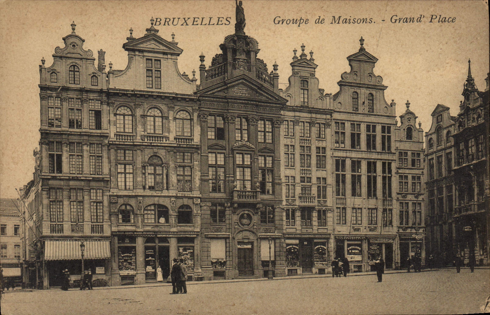 CPA Bruxelles Groupe de Maisons Grand place