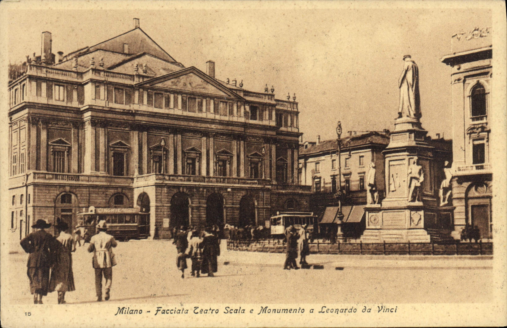 VINTAGE POSTCARD Milano Facciata Teatra Scala E Monumento has Leonardo da Vinci