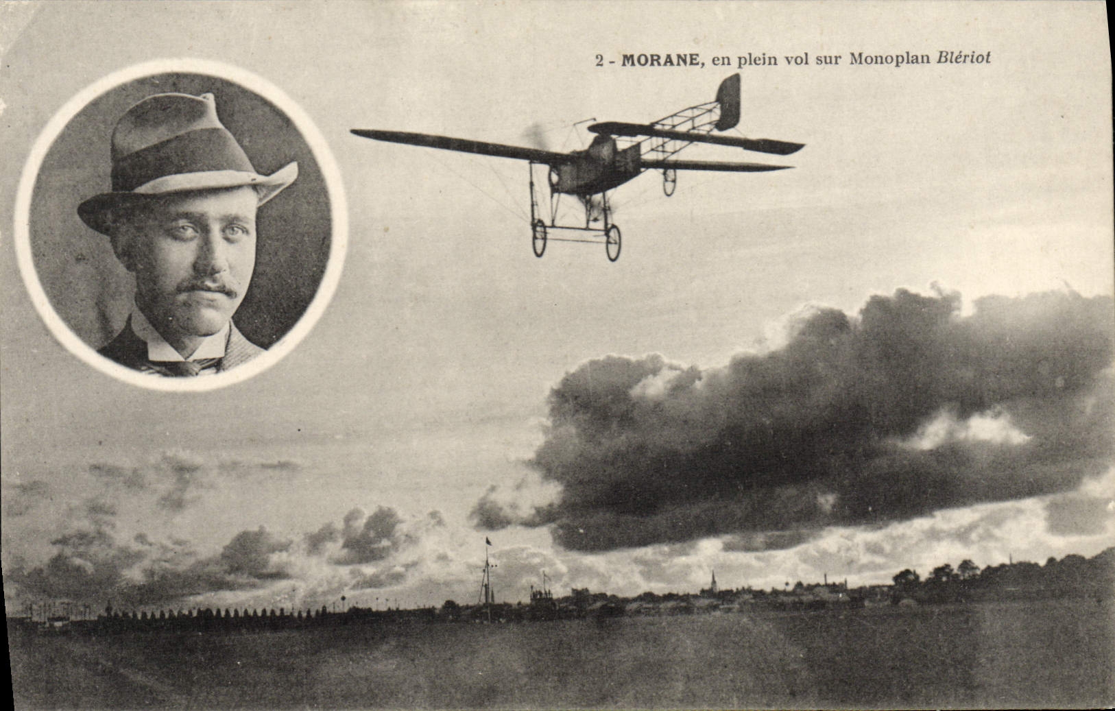 VINTAGE POSTCARD Plane Morane Aviation in full flight on Bleriot monoplane