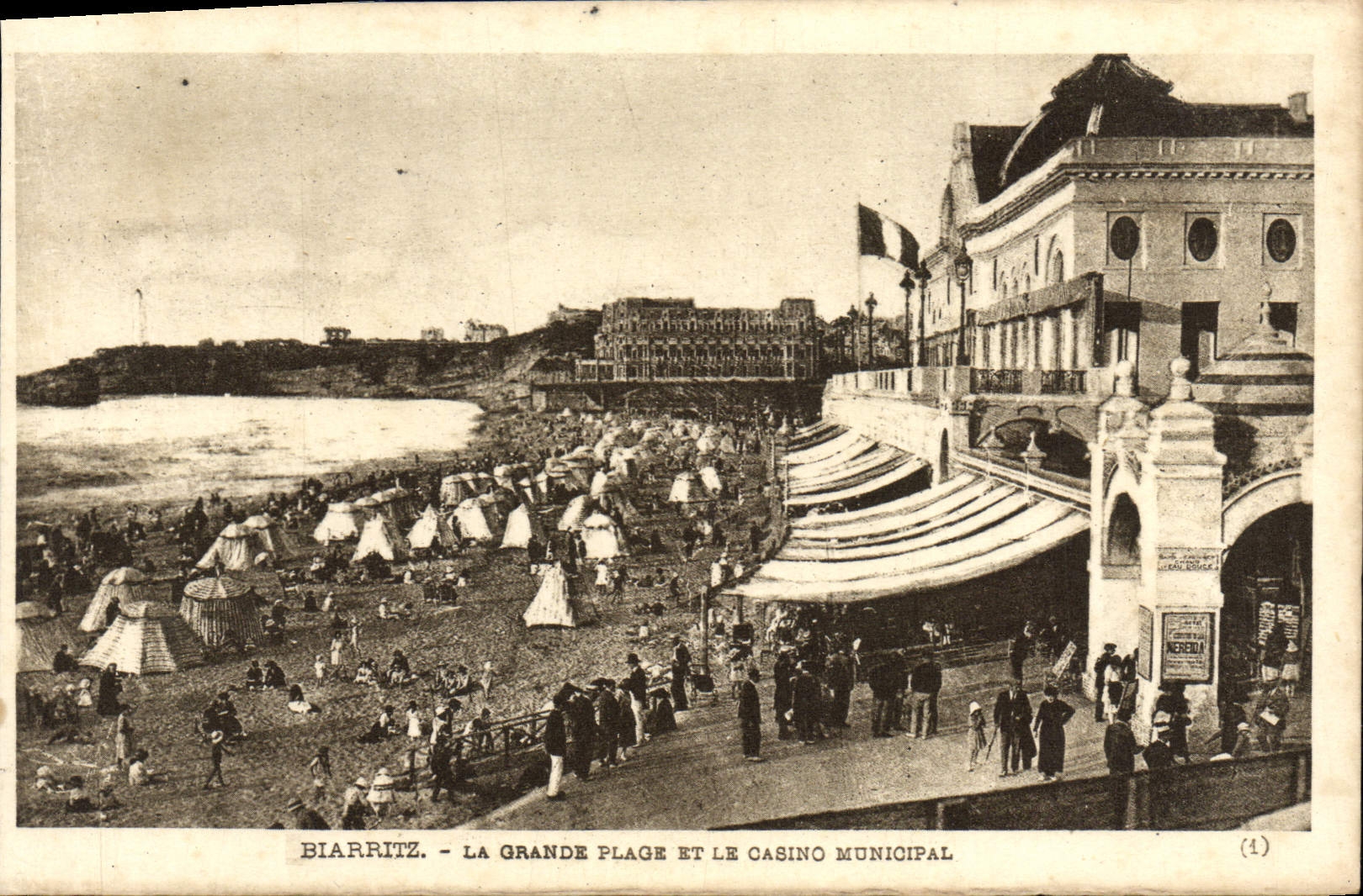 CPA Biarritz La grande plage et le casino municipal