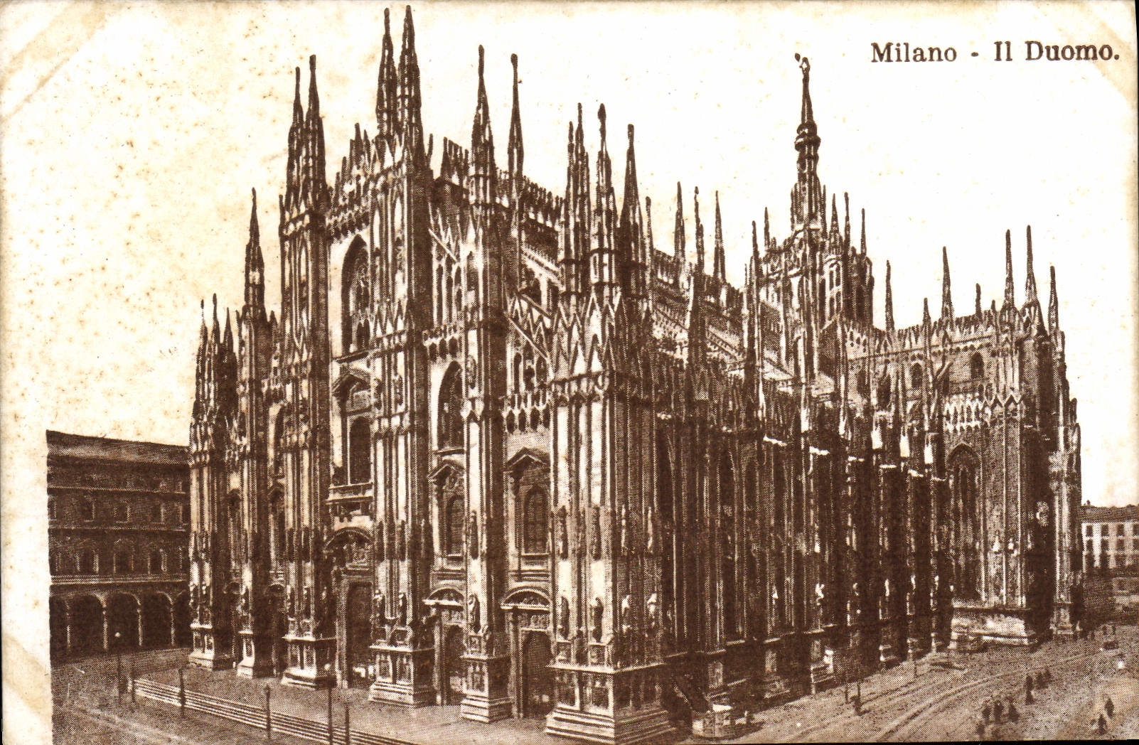 VINTAGE POSTCARD Milano It Duomo