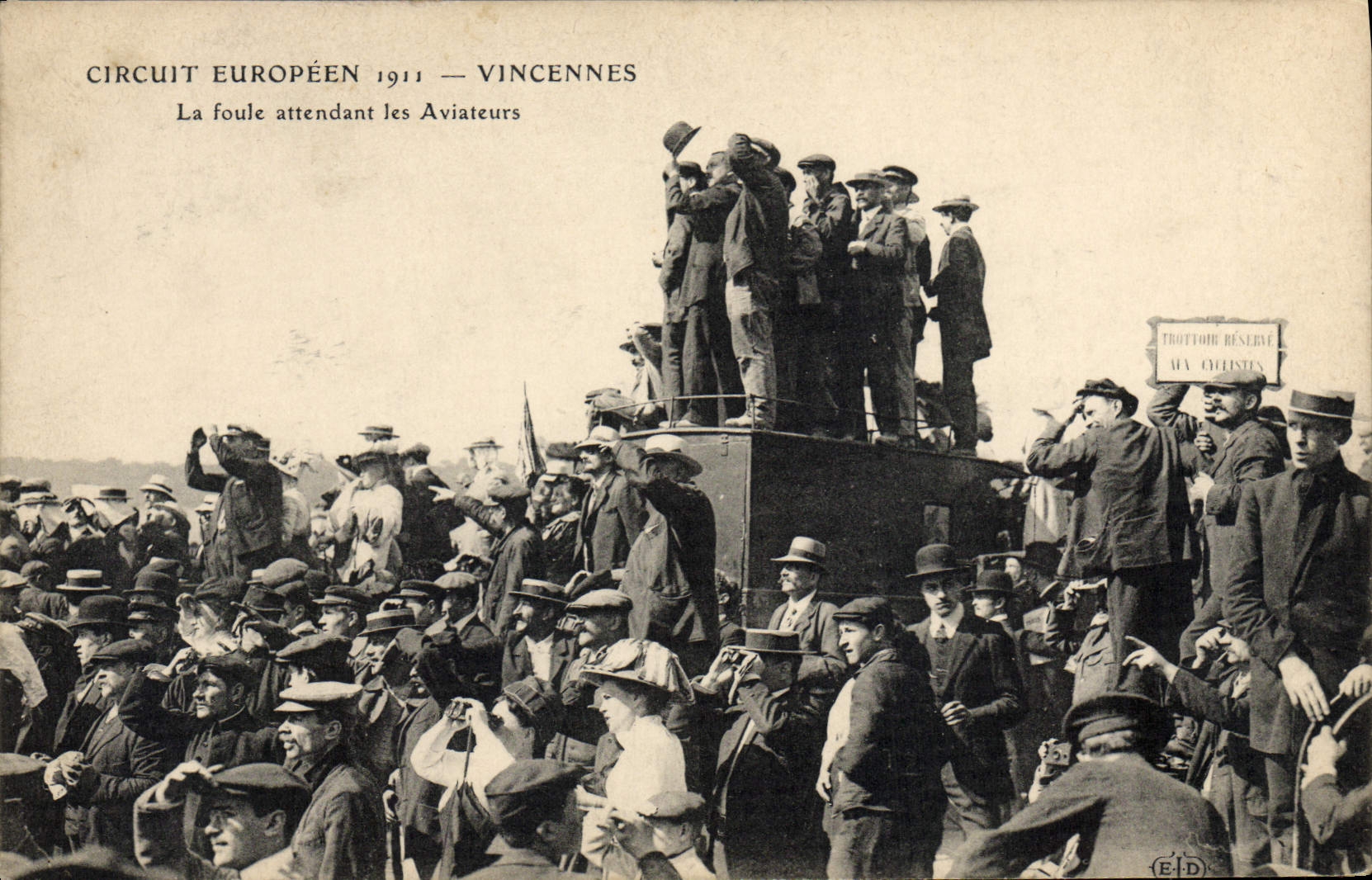 CPA Avion Aviation Circuit europeen 1911 Vincennes la foule attendant les aviateurs