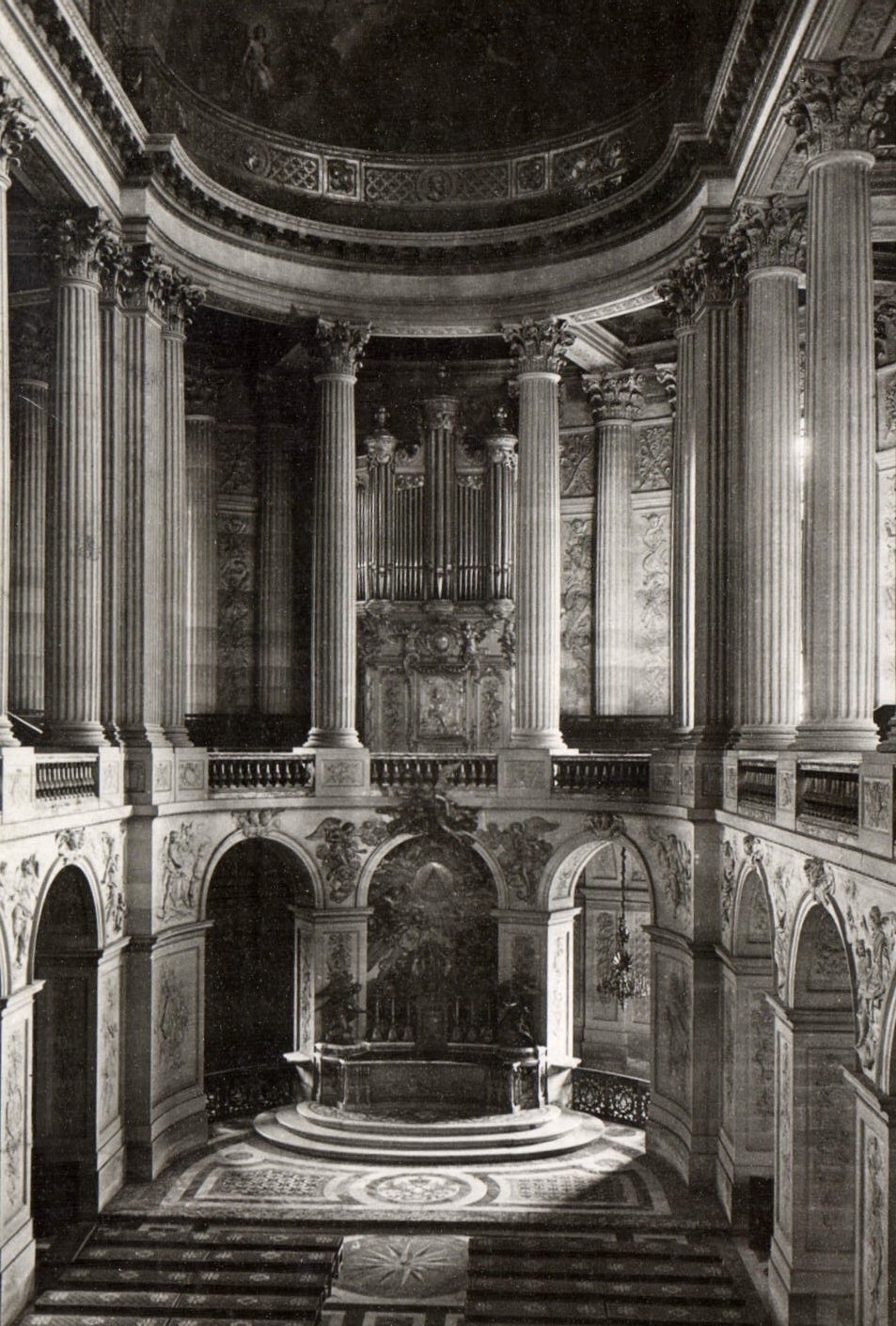 CPM Versailles Et Ses Merveilles Le Chateau Interieur de la chapelle
