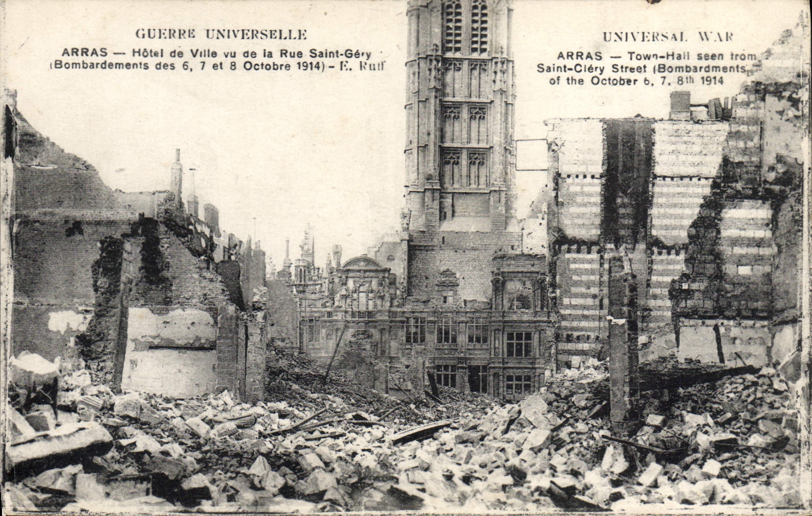 CPA Arras Hotel de ville vu de la rue Saint Gery Militaria