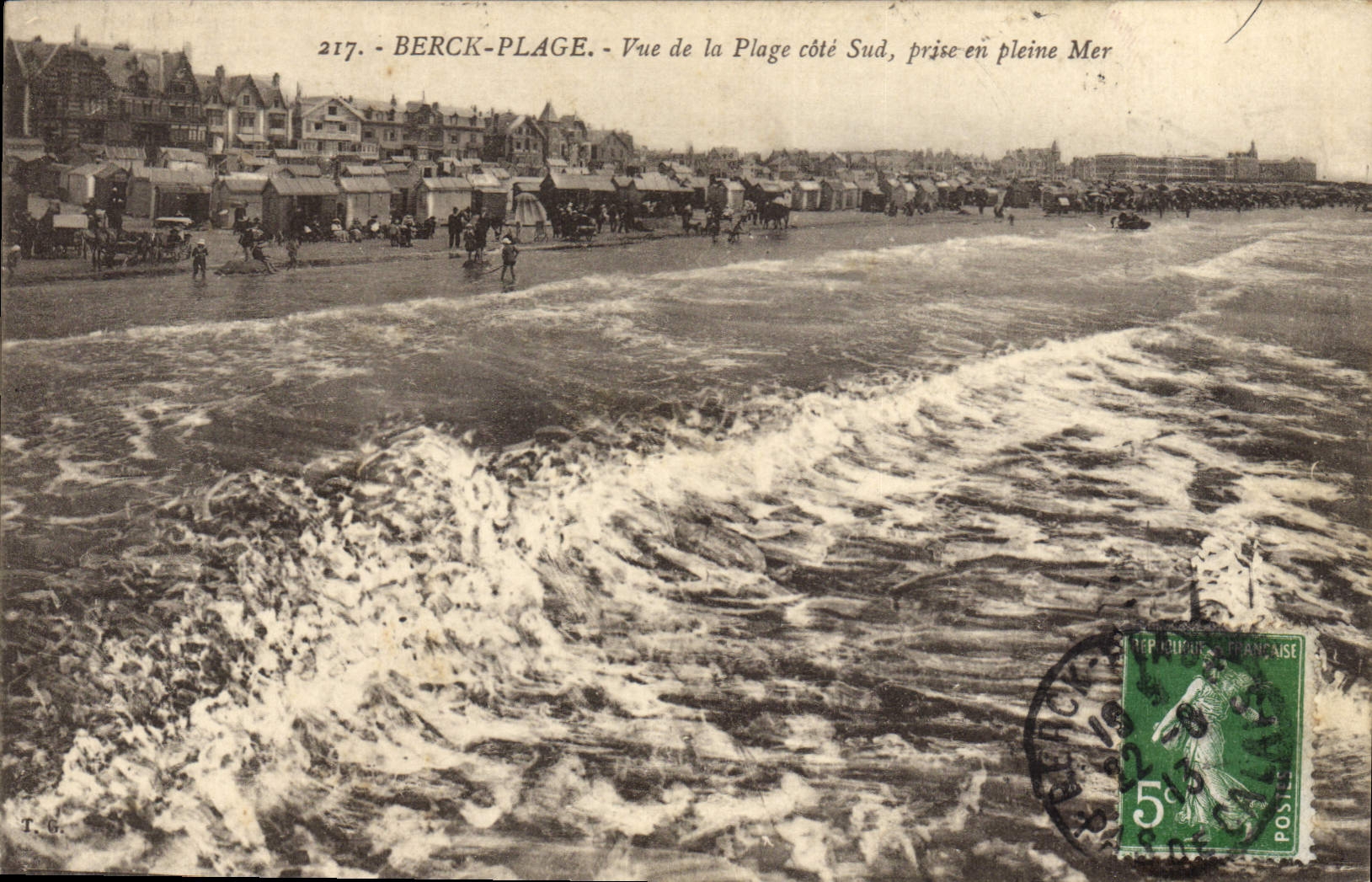 VINTAGE POSTCARD Berck Beach Seen Of the Beach Southern part taken on the open sea