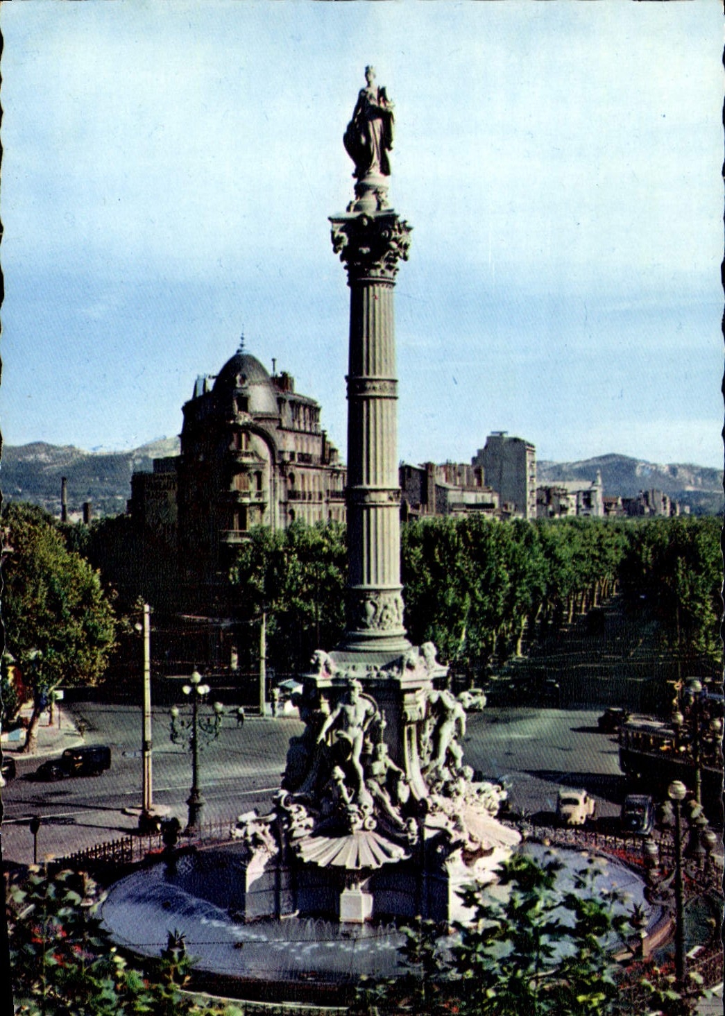 CPM Marseille La Place Castellane Et La Fontaine Cantini
