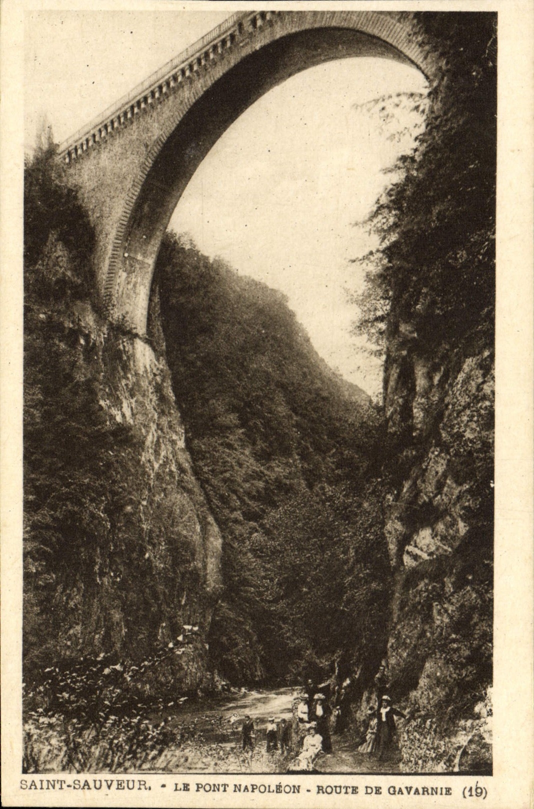 CPA Saint Sauveur Le Pont Napoleon