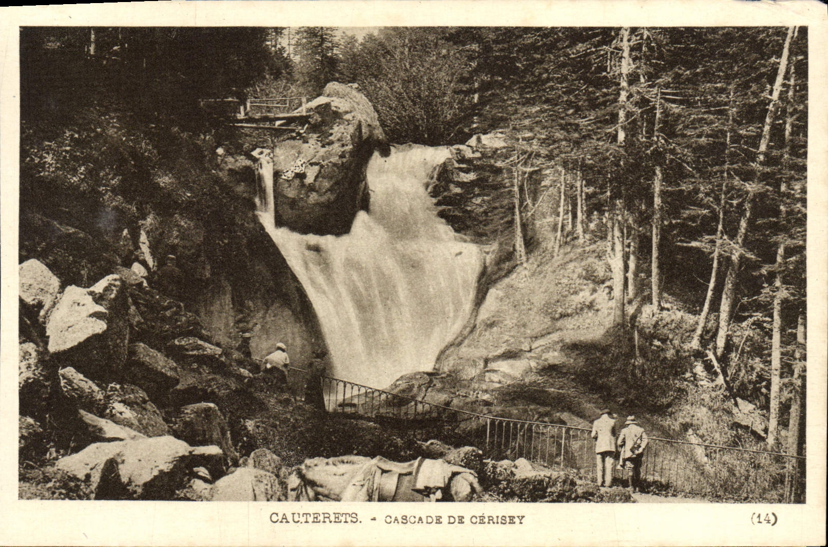 VINTAGE POSTCARD Cauterets Cascades De Cerisey