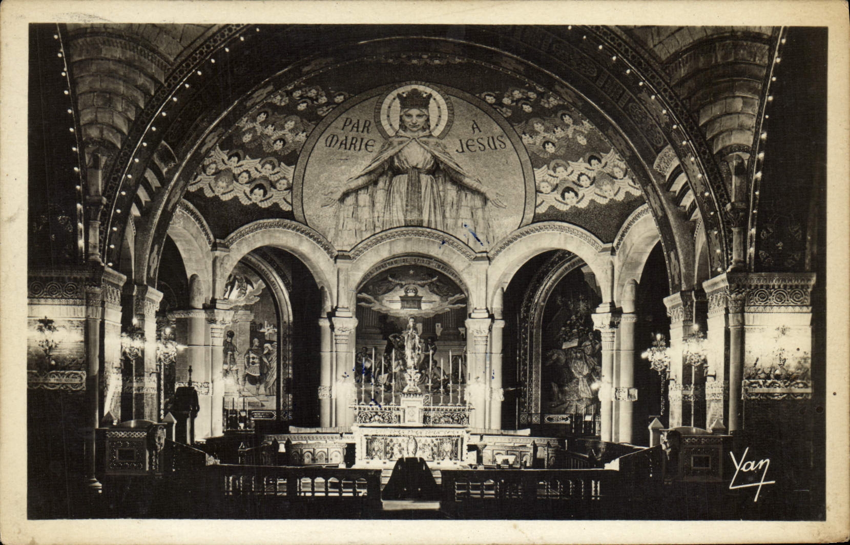 MODERN CARD Heavy Interior Of the Rosary Chocur