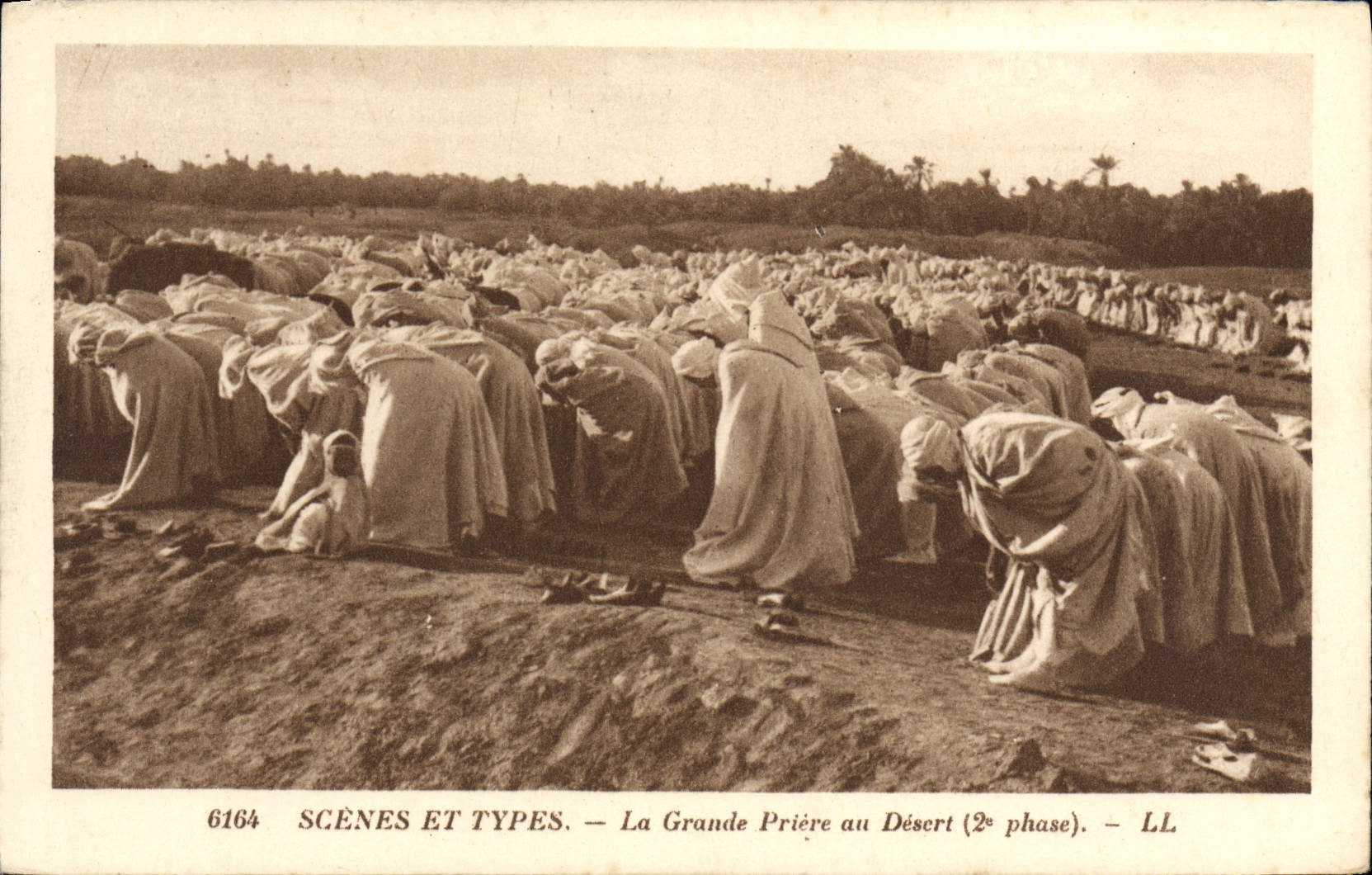 VINTAGE POSTCARD the great prayer with the desert
