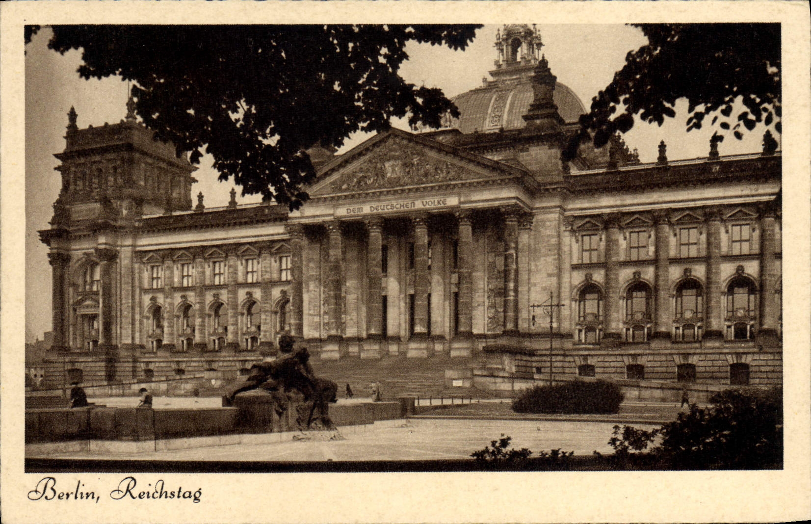 VINTAGE POSTCARD Berlin Reichstag
