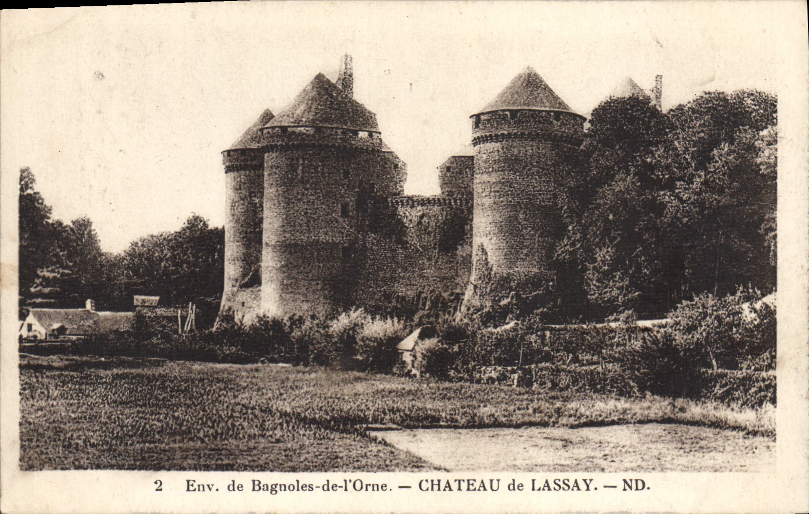 CPA Environs de Bagnoles de l'Orne Chateau de Lassay