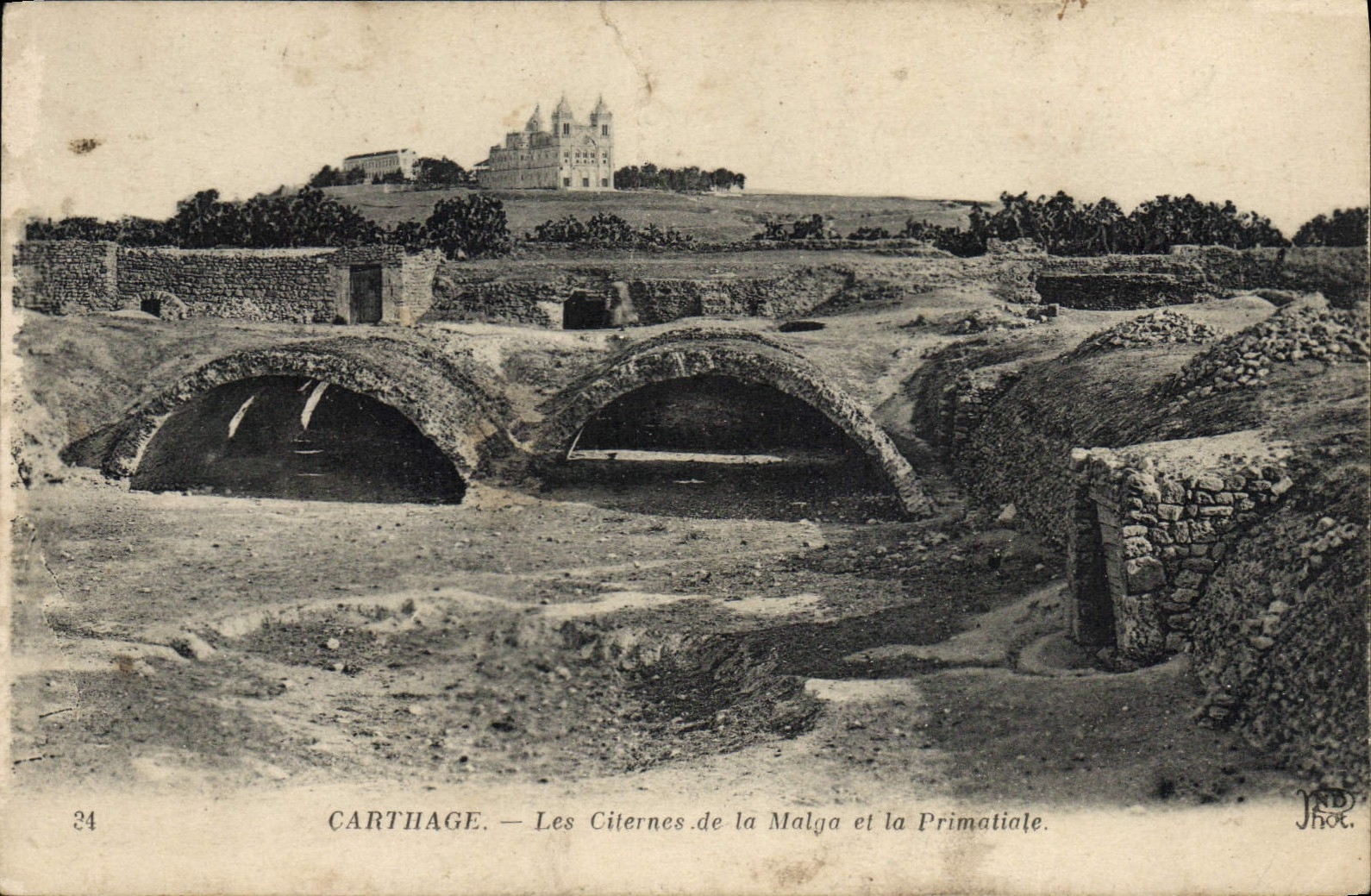Cisternas de Carthage de la POSTAL de la VENDIMIA de Malga y de Primatiale