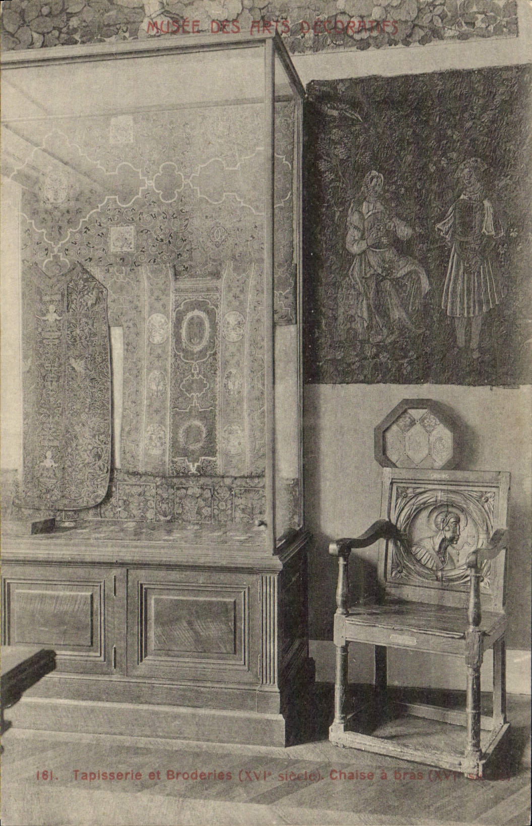 Museo de la POSTAL de la VENDIMIA de los artes decorativos tapicería y bordados