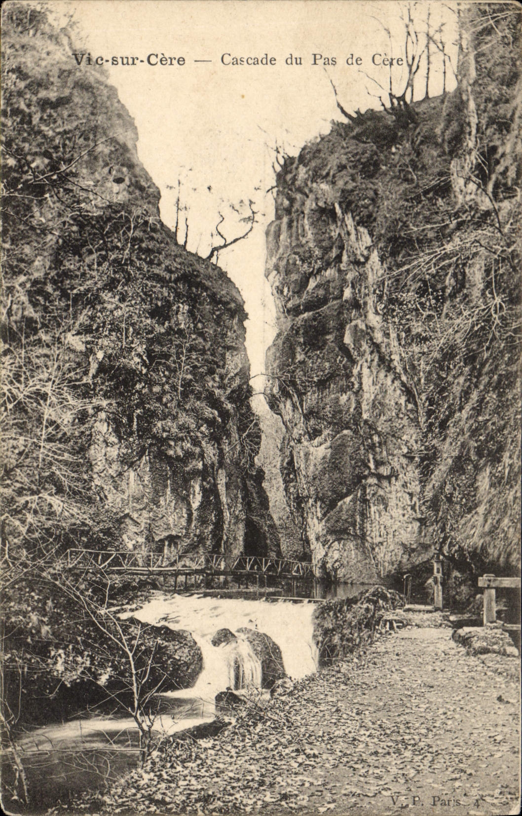 VINTAGE POSTCARD Vic On Cere Cascade of the No Cere