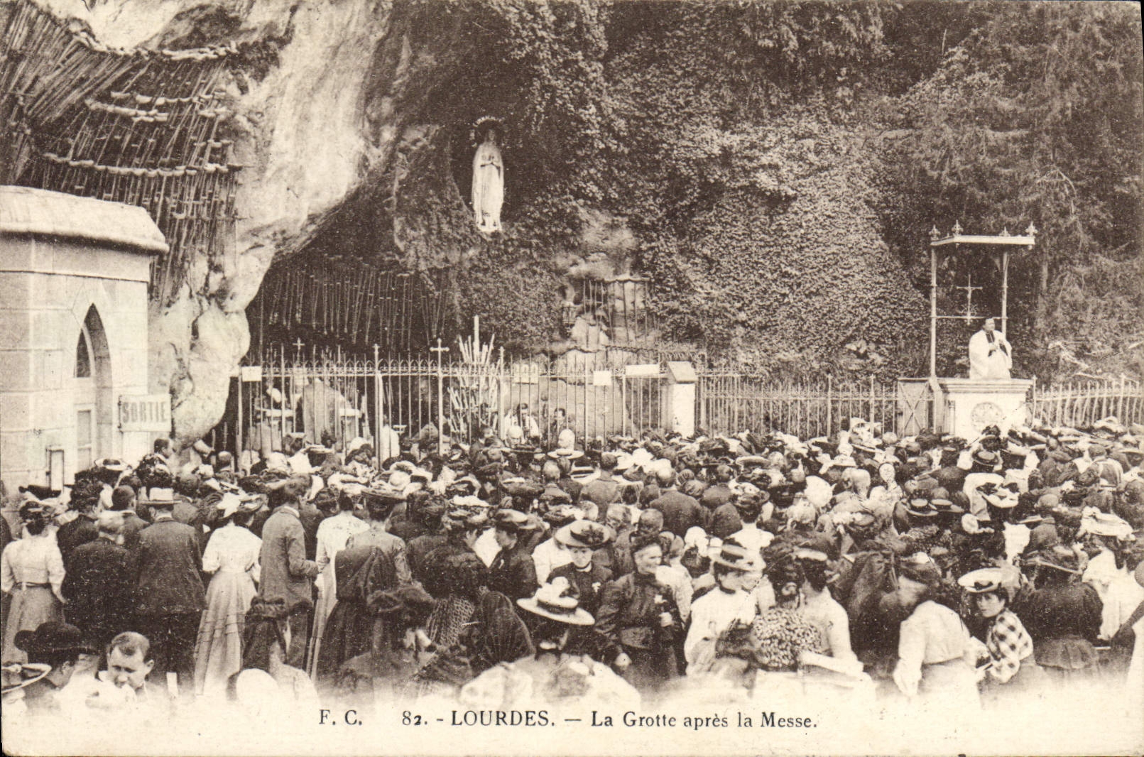 VINTAGE POSTCARD Heavy the Cave After the Mass