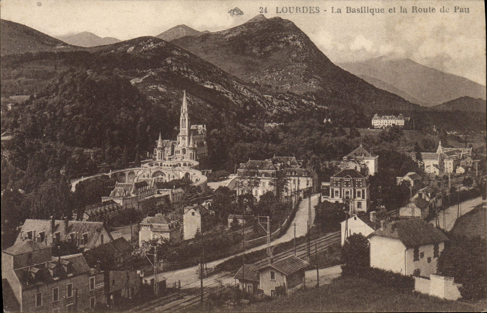 VINTAGE POSTCARD Heavy Baslilque and the Road of Pau