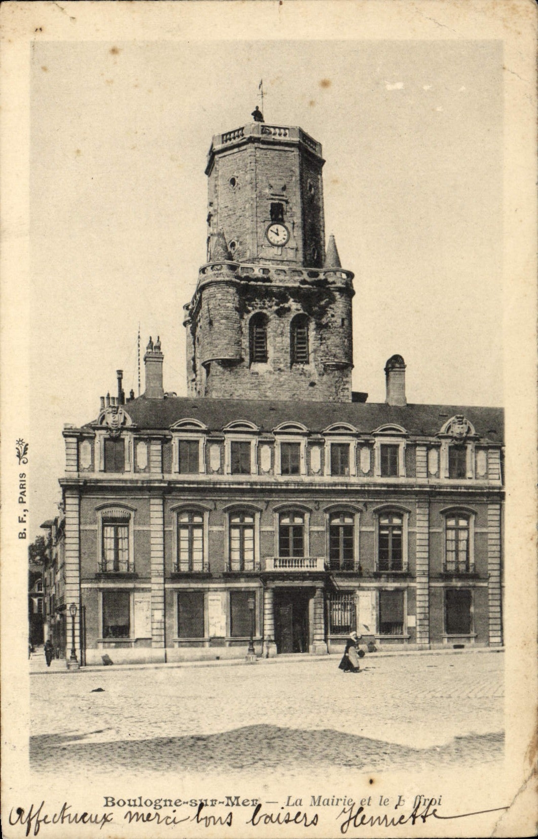 CPA Boulogne Sur Mer La Maririe et le beffroi
