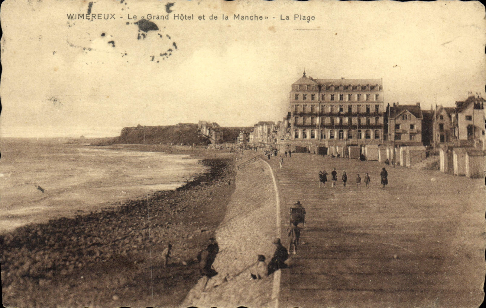 VINTAGE POSTCARD Wimereux the large Hotel and of the English Channel the Beach
