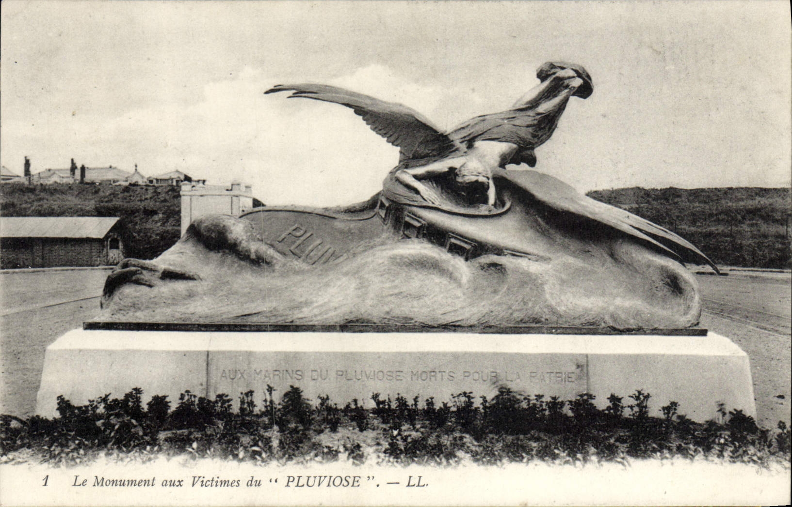 VINTAGE POSTCARD the monument with the victims of Pluviose