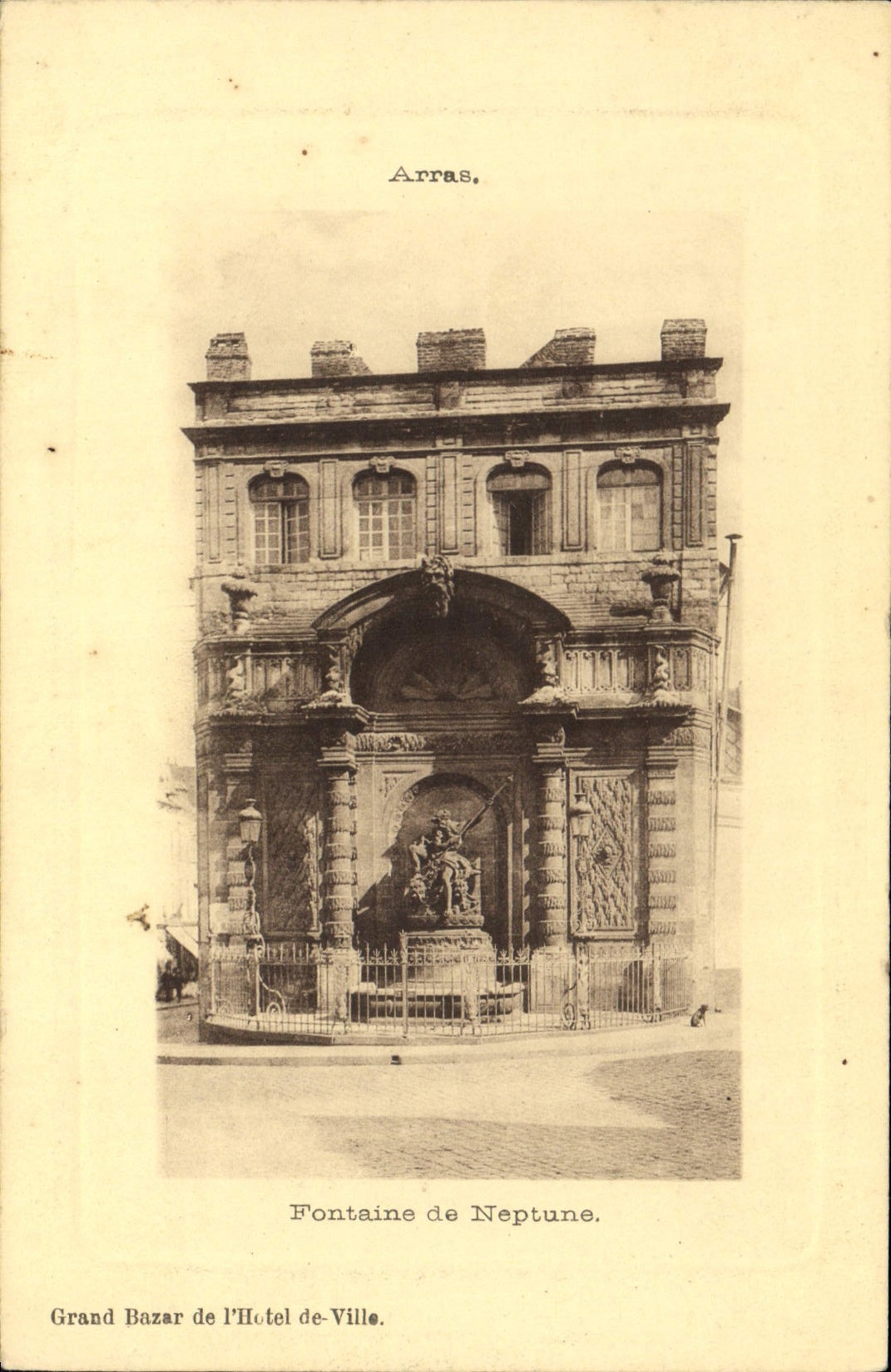 CPA Arras Fontaine de Neptune