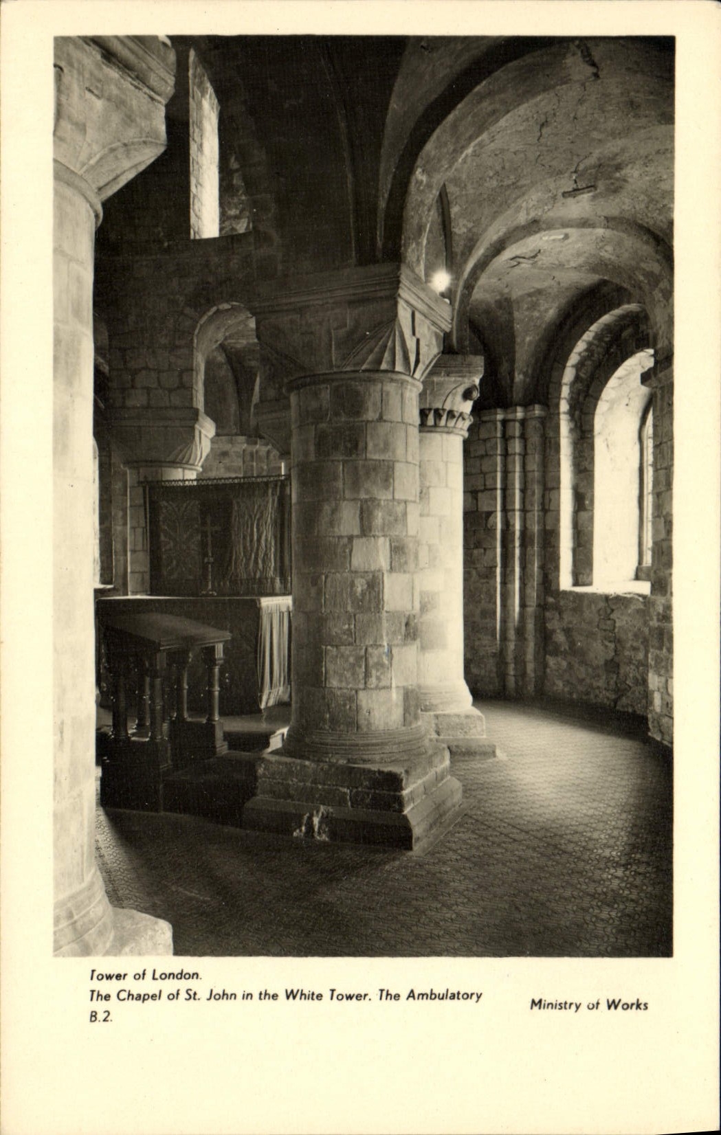 Torre de Londres de la POSTAL de la VENDIMIA de Londres la capilla de San Juan en la torre blanca