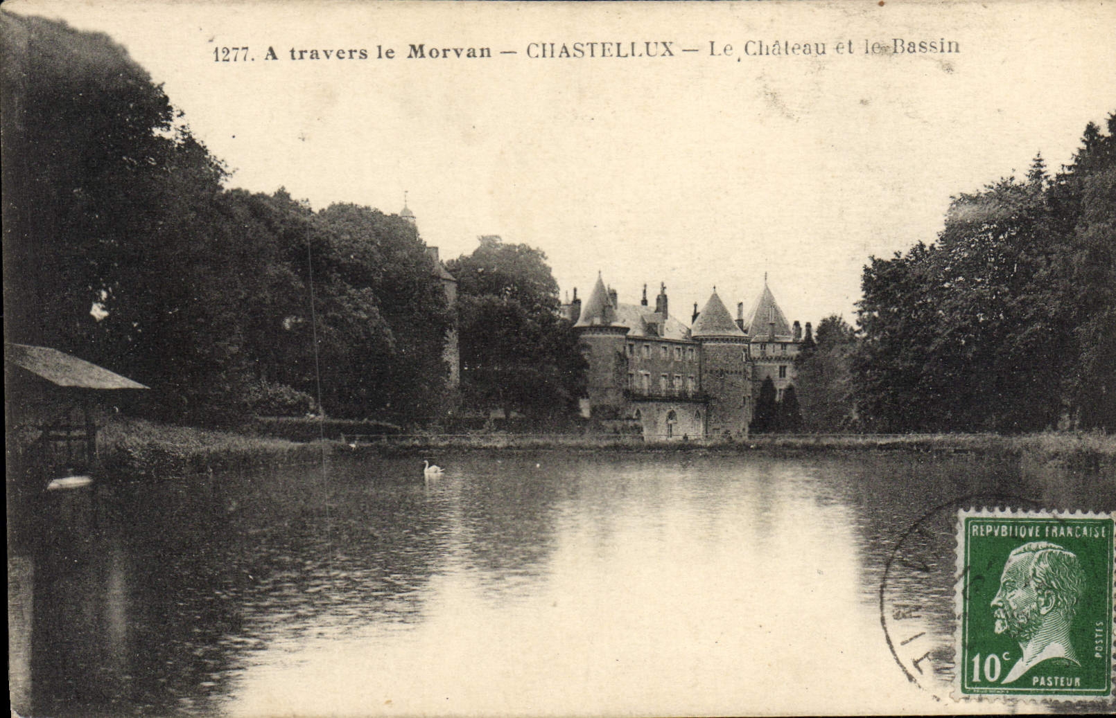 POSTAL Chastellux de la VENDIMIA el castillo y el lavabo