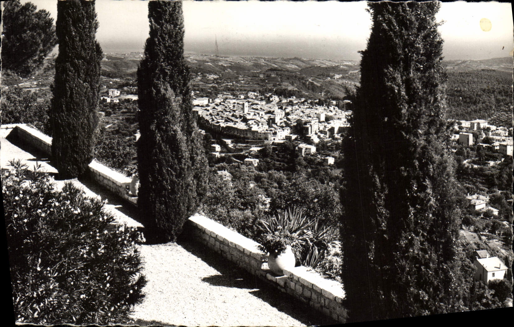 MODERN CARD Vence the Pretty one View At the Bottom the Mediterranean