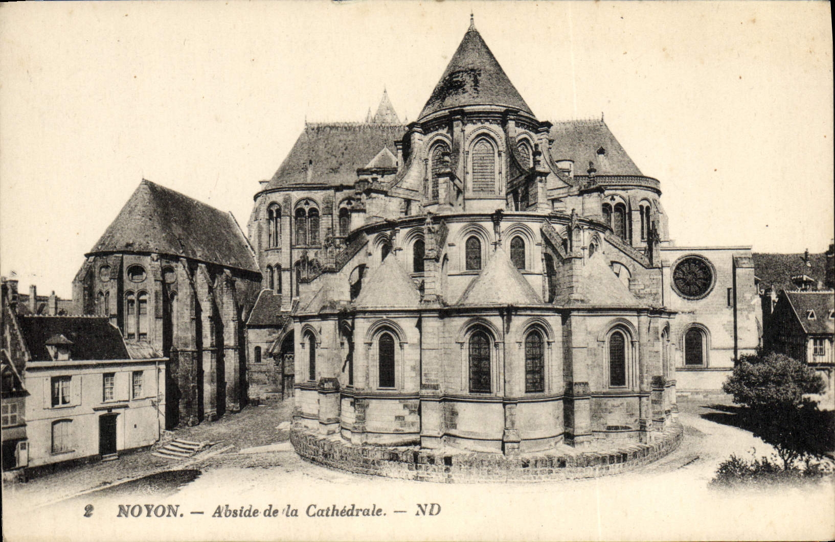 CPA Noyon Abside de la Cathedrale