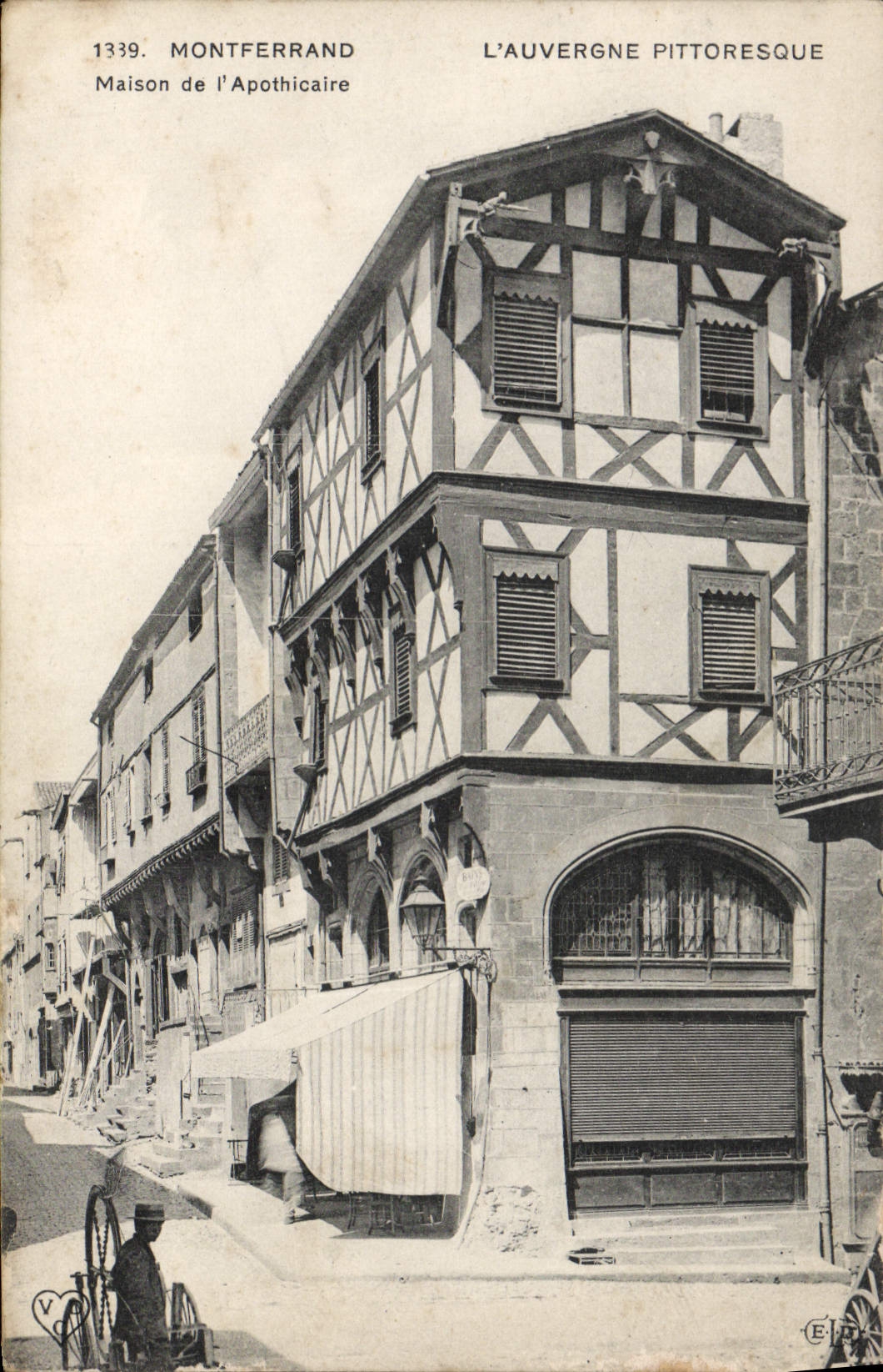 CPA Montferrand Maison de l'apothicaire 