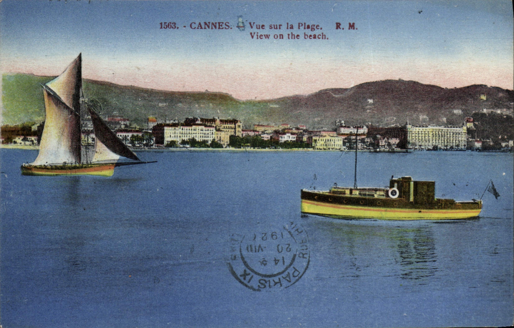 CPA Cannes Vue Sur La Plage Bateaux