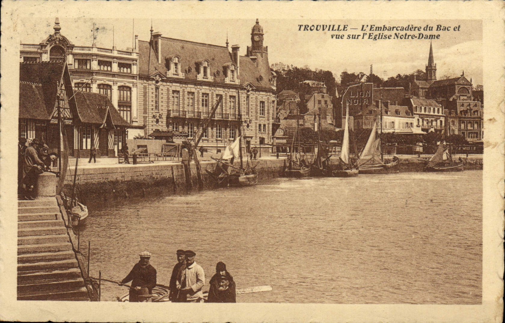 POSTAL Trouville Embarcade de la VENDIMIA de la cuba y de la vista en la iglesia de Notre Dame