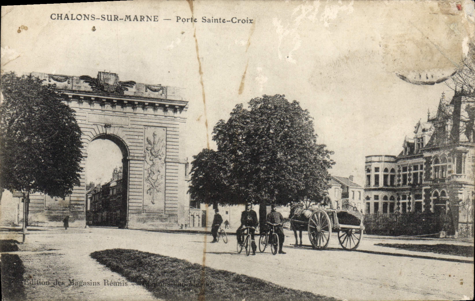 VINTAGE POSTCARD Chalons On the Marne Carries Holy Cross