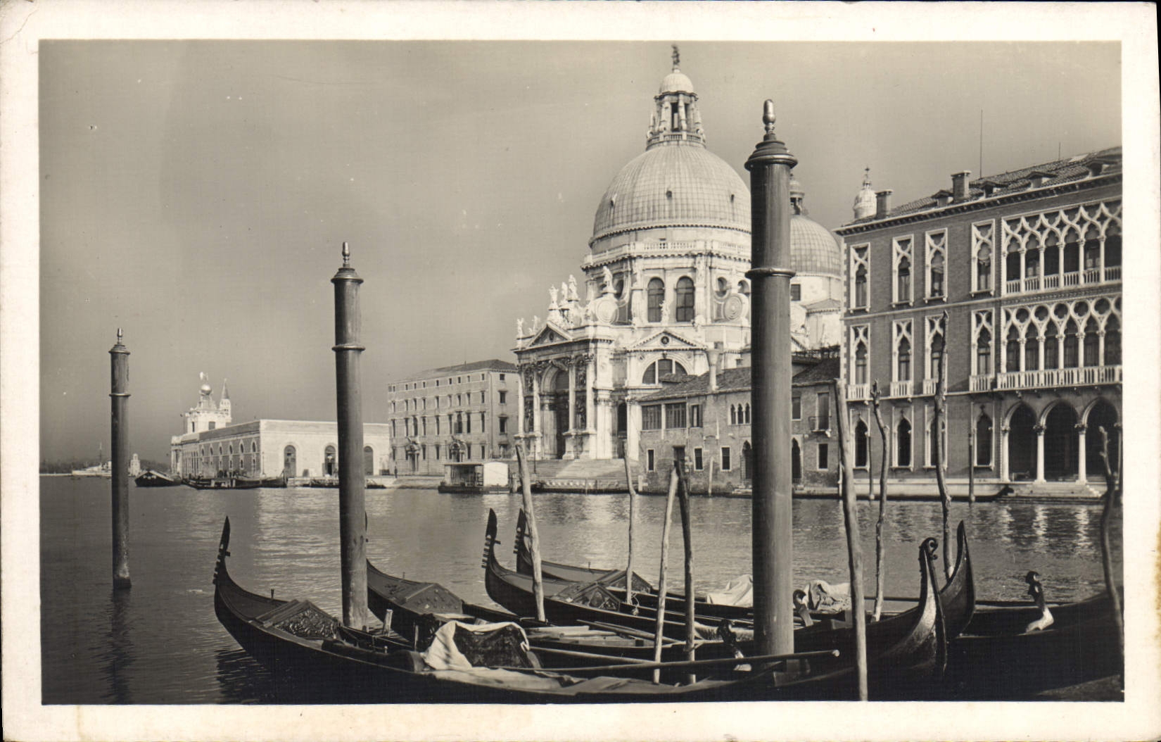 Saludo grande del della de E Chiesa di Maria del canal de Venezia de la POSTAL de la VENDIMIA