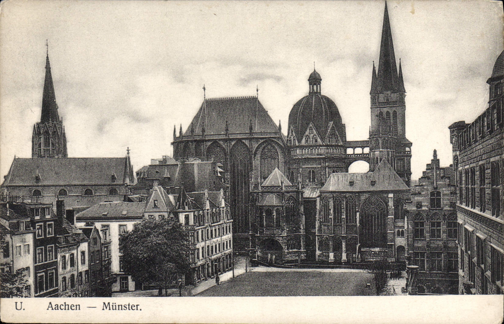 VINTAGE POSTCARD Aachen Munster
