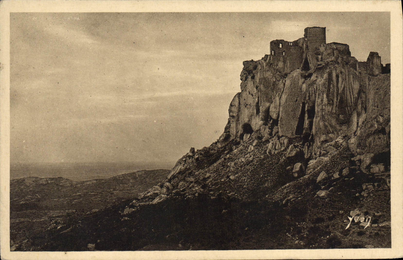 CPA Provence Les ruines du chateau des Baux