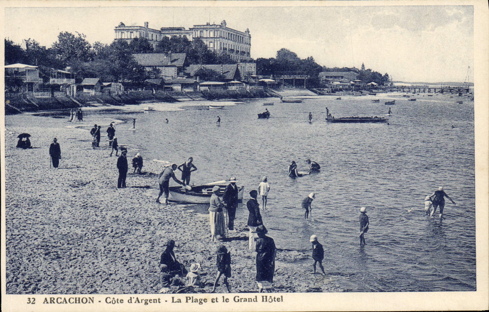 CPA Arcachon Cote d'Argent La plage et le Grand Hotel