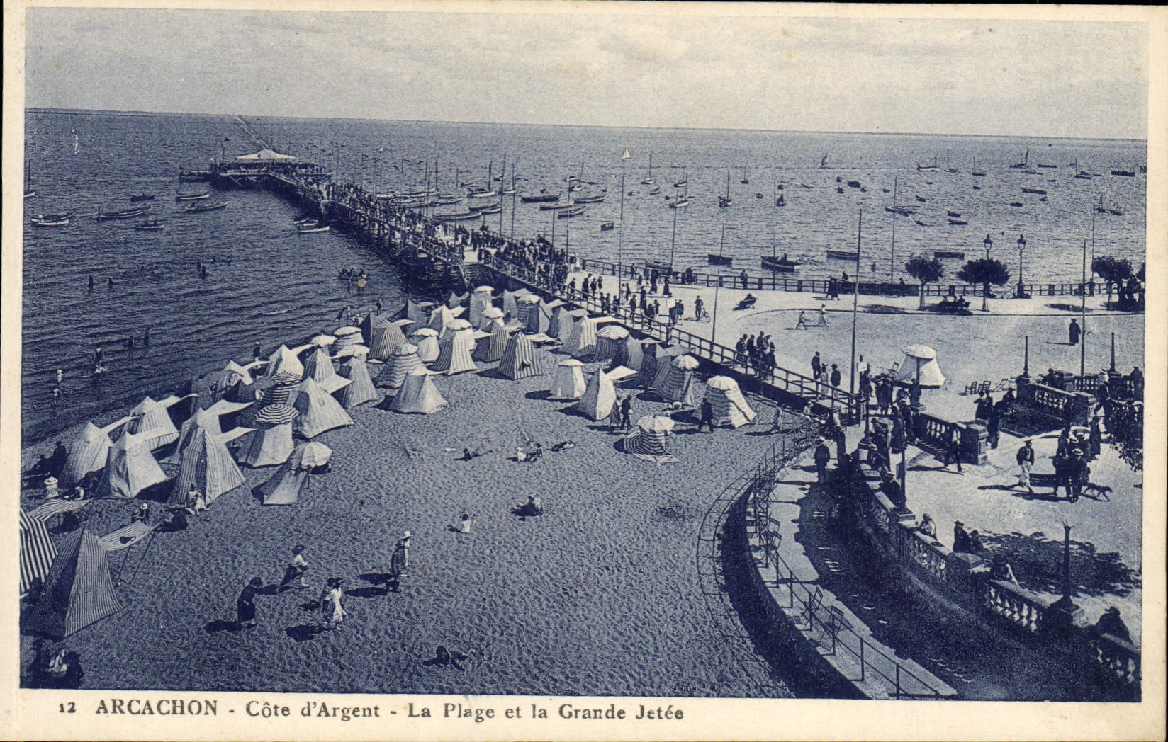 CPA Arcachon Cote d'Argent La plage et les grandes jetees