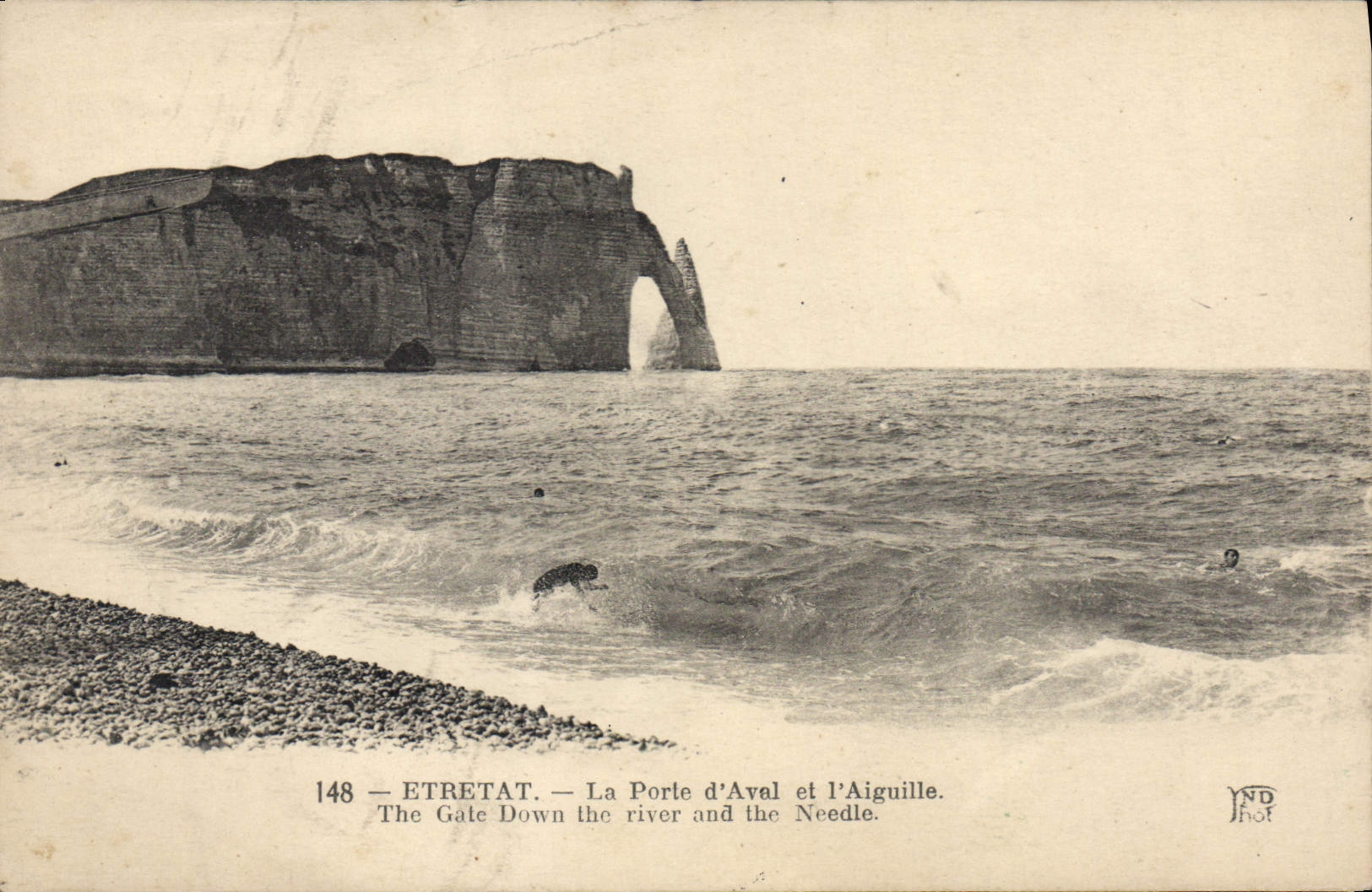 VINTAGE POSTCARD Etretat the Gate Of downstream and the needle