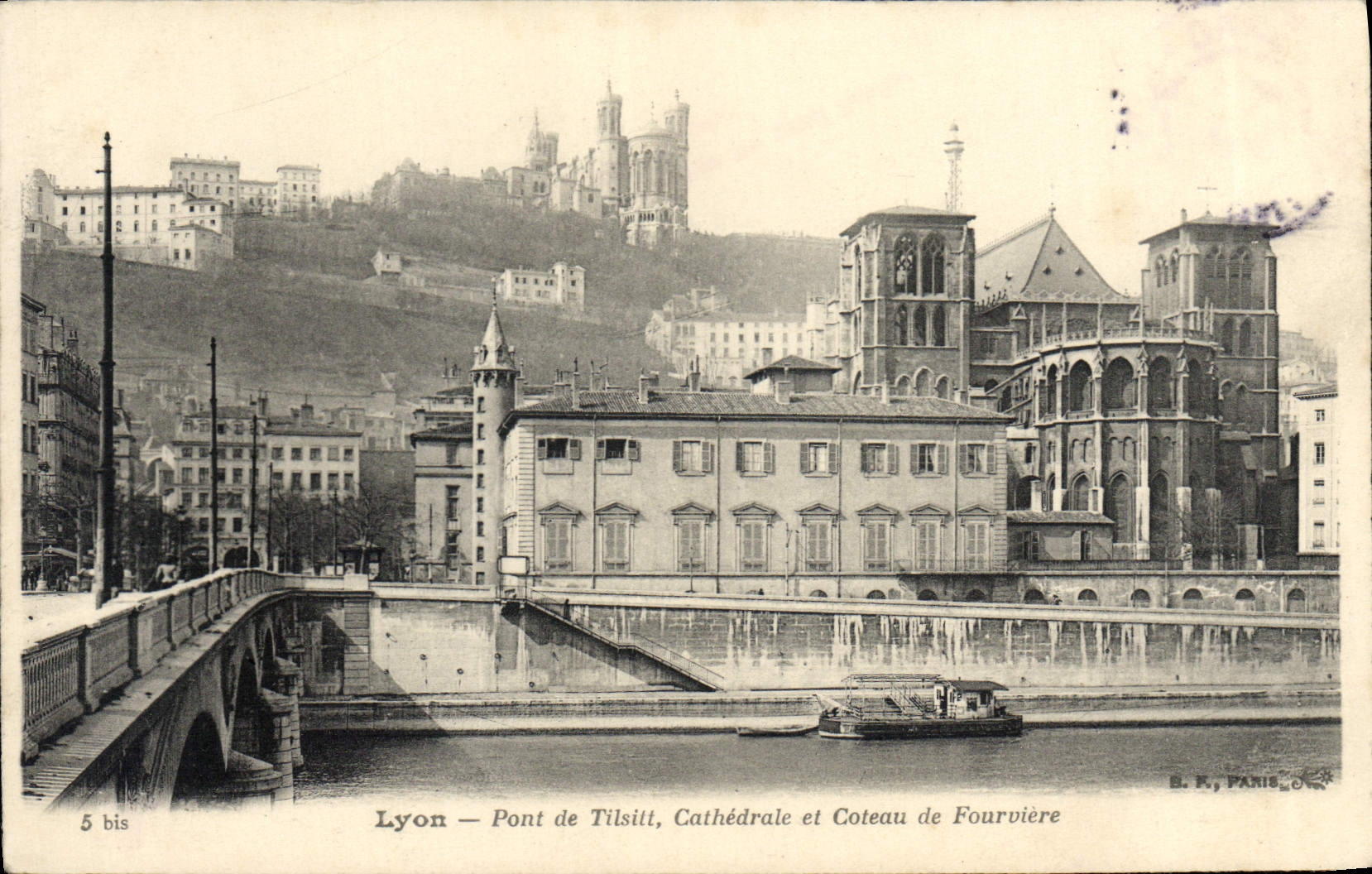 CPA Lyon Pont De Tilsitt Cathedrale Et Coteau De Fourviere