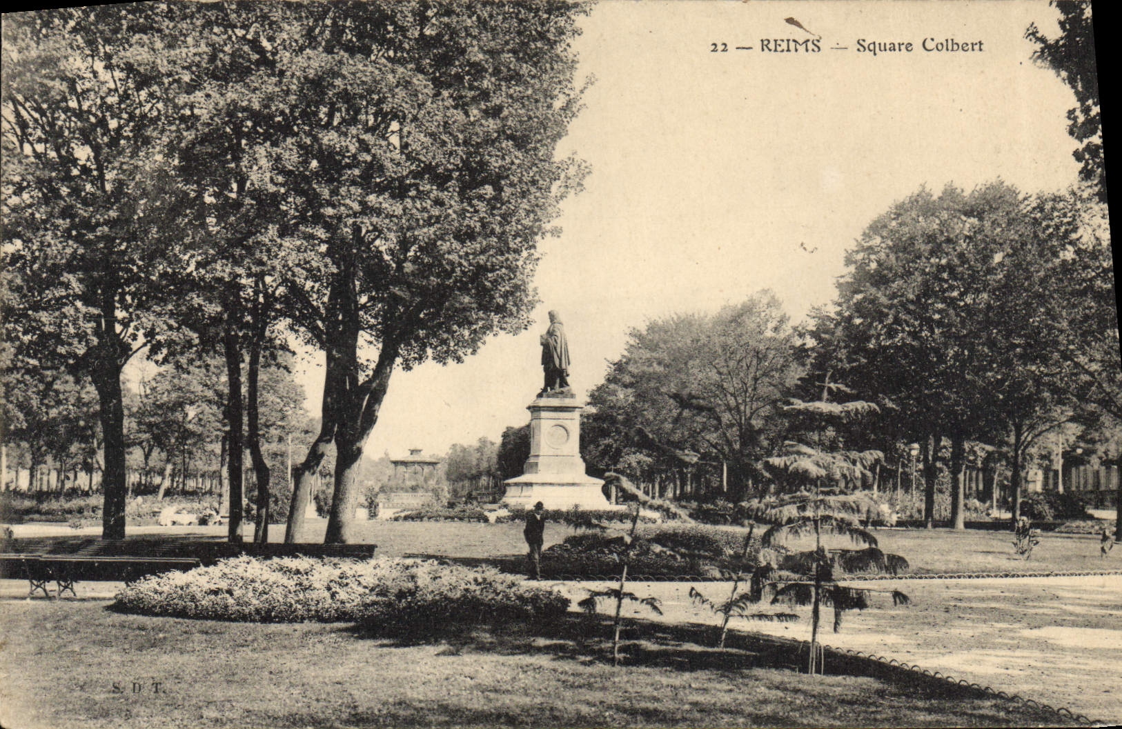 VINTAGE POSTCARD Rheims Colbert Public garden
