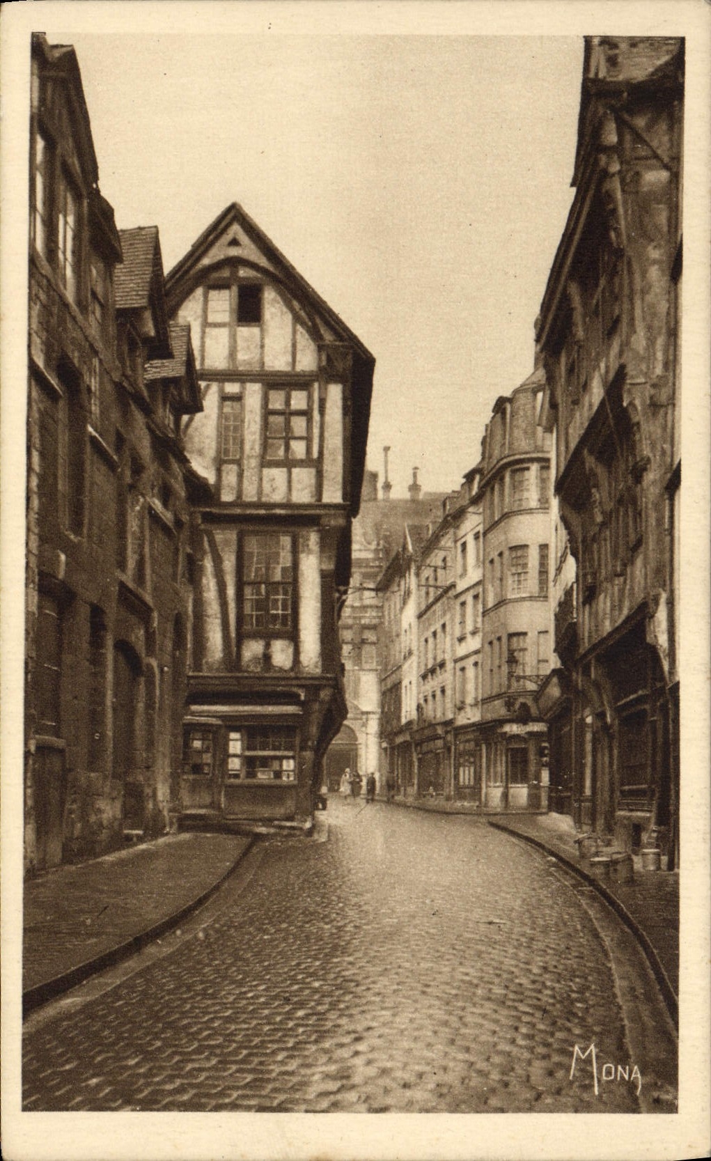 VINTAGE POSTCARD Rouen the street Holy Romain