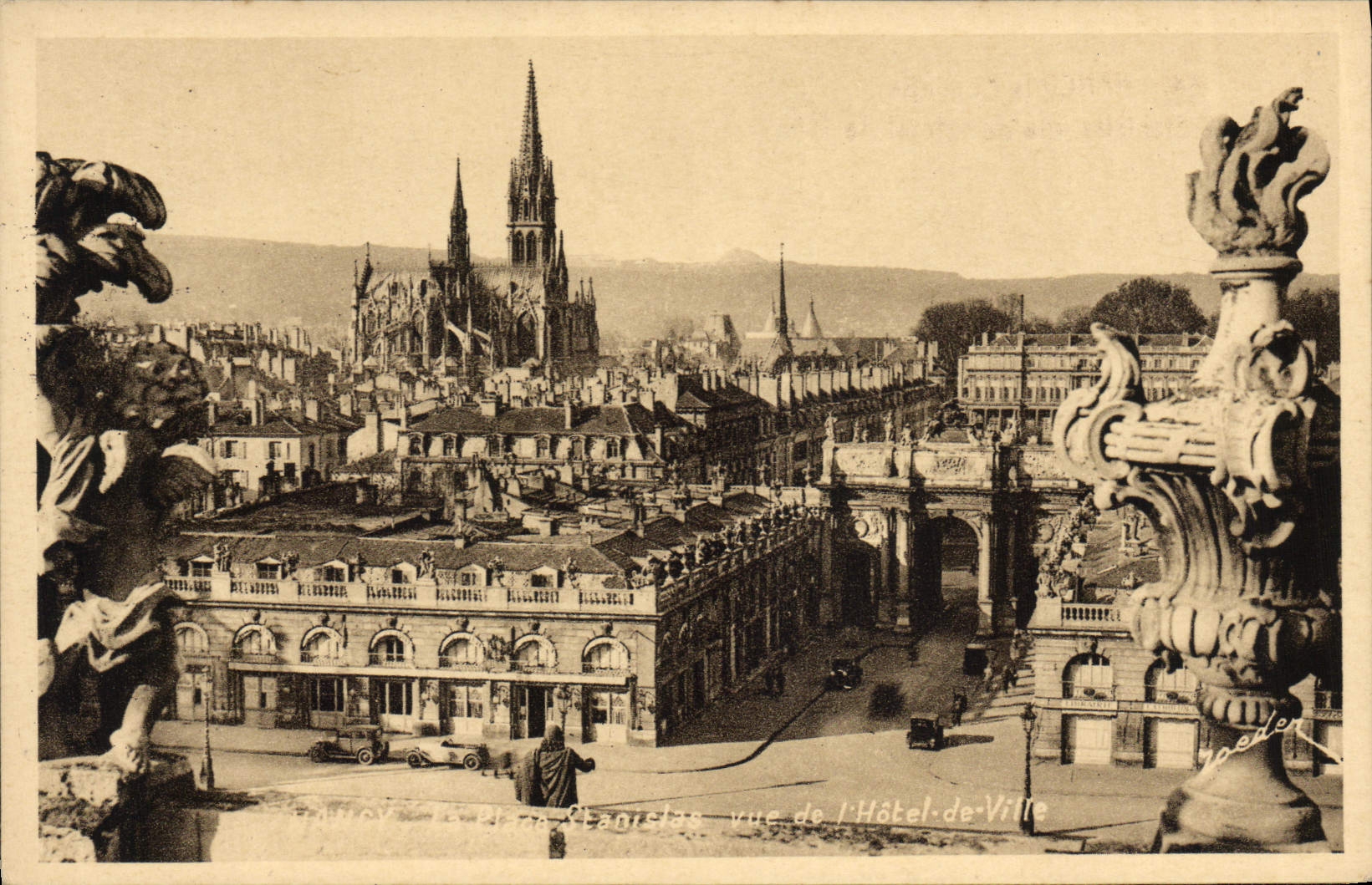 CPA Nancy La place Stanislas vue de l'hotel de ville