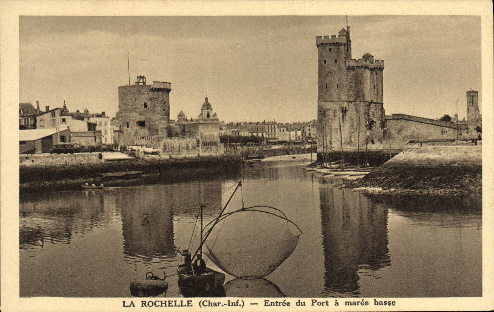 VINTAGE POSTCARD La Rochelle Entree Of the Port has Low tide Sinning Fishes