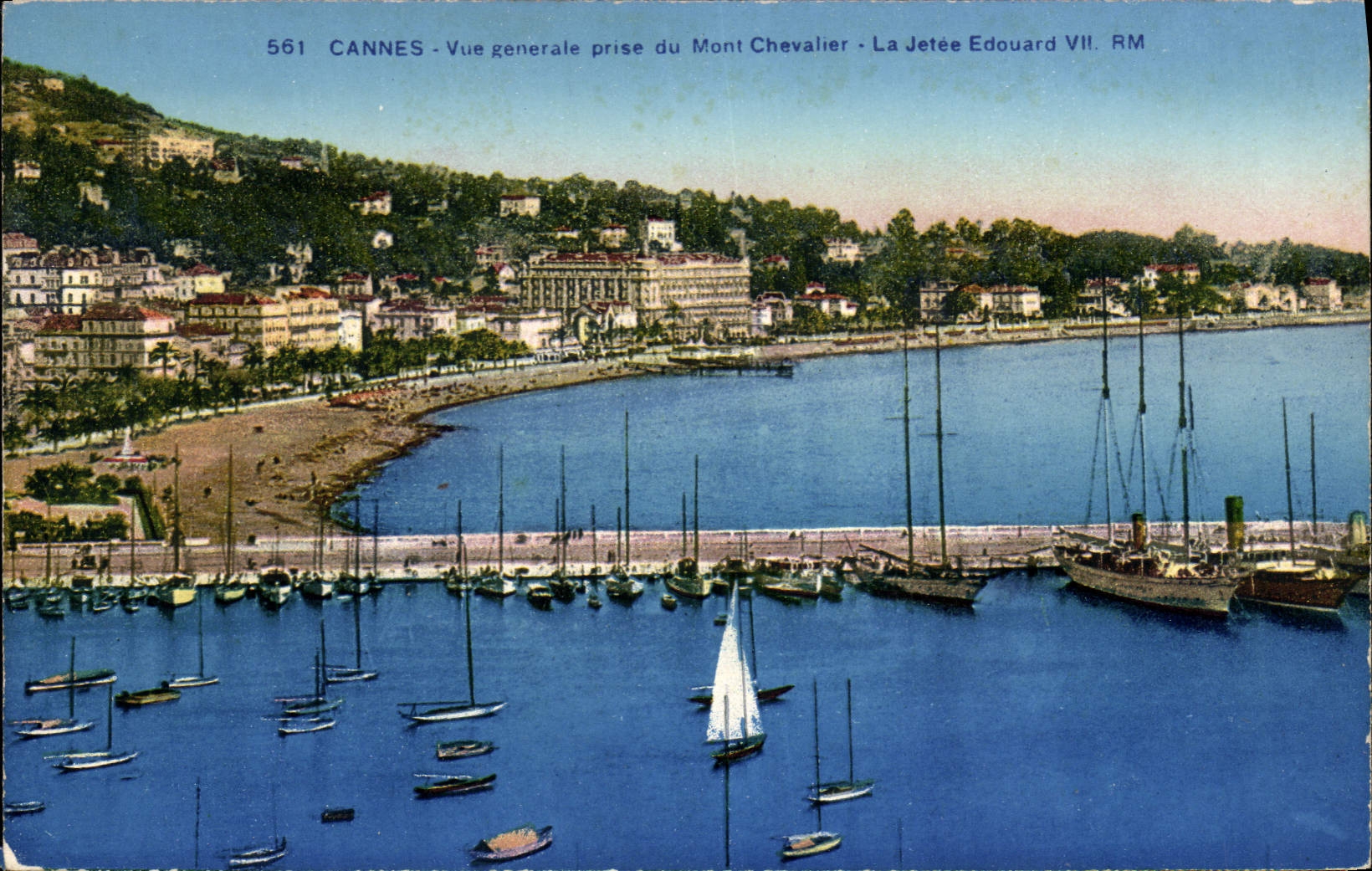 CPA Cannes Vue Generale Prise Du Mont Chevalier La jetee Edouard VII Bateaux