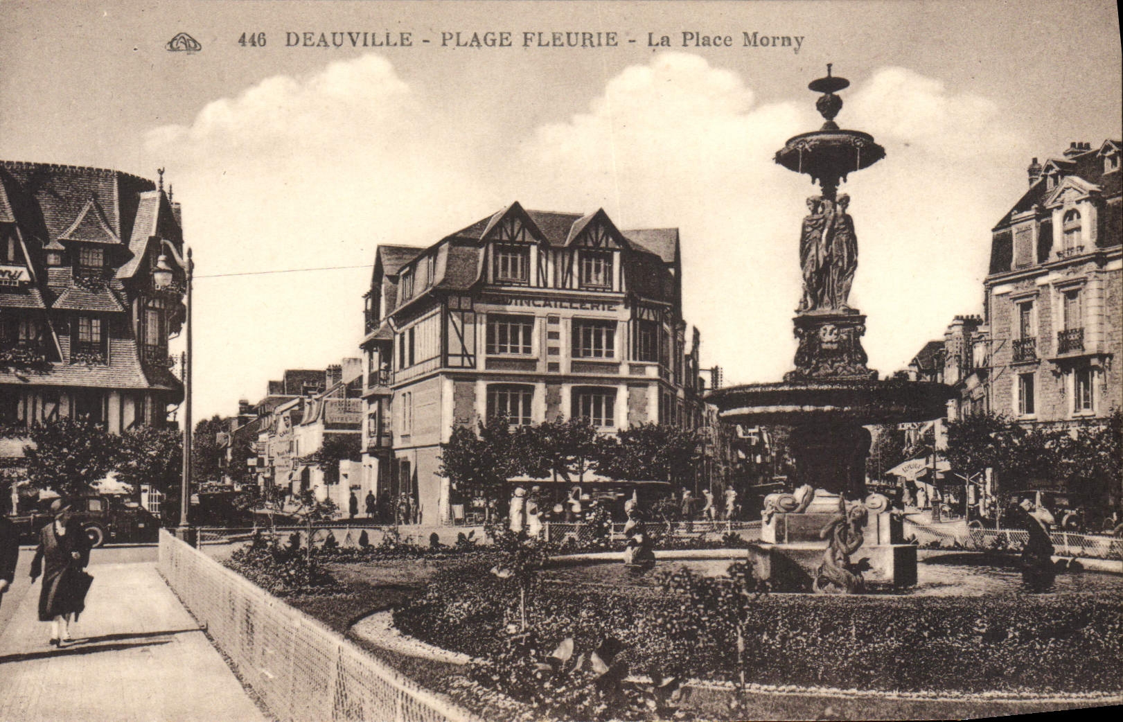 CPA Deauville Plage Fleurie La place Morny
