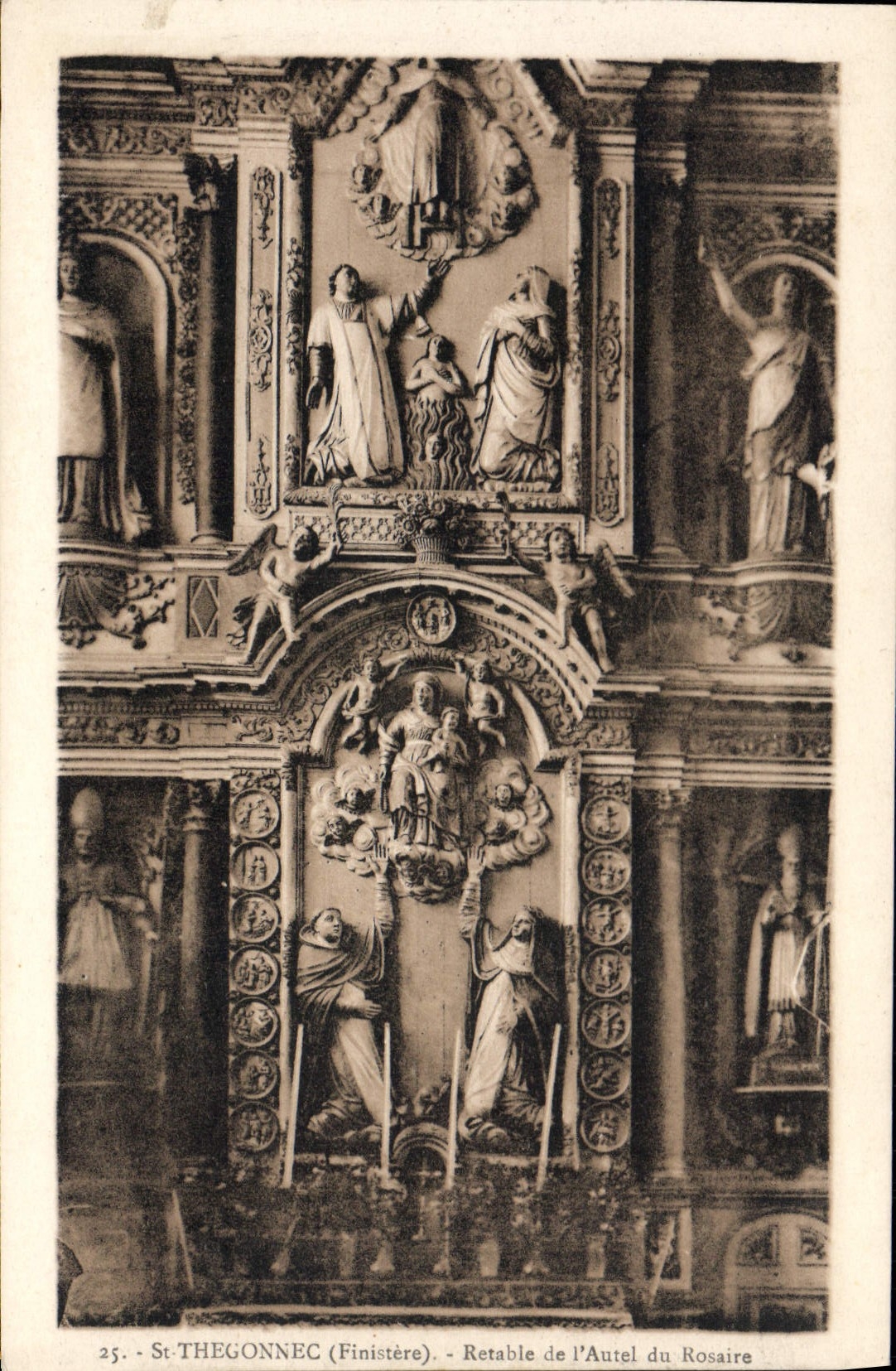 CPA St Thegonnec Retable De I'Autel Du Rosaire