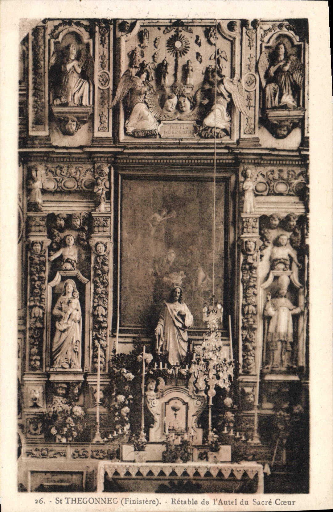 CPA St Thegonnec Retable De I'Autel Du Sacre Coeur