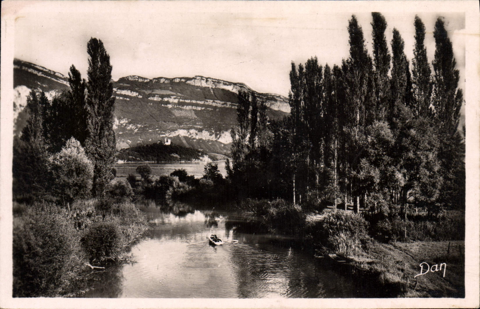 CPA Aix Les Bains Le Lac Canal De Savieres Et Chateau De Chatillon