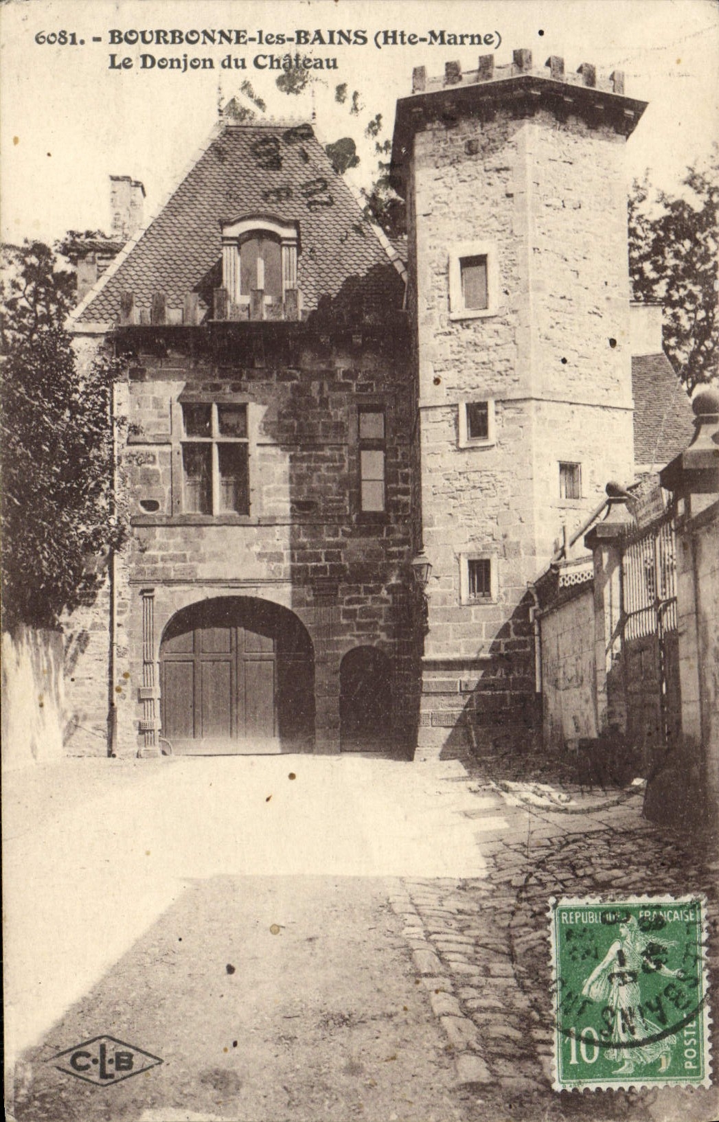 CPA Bourbonne Les Bains Le donjon du chateau